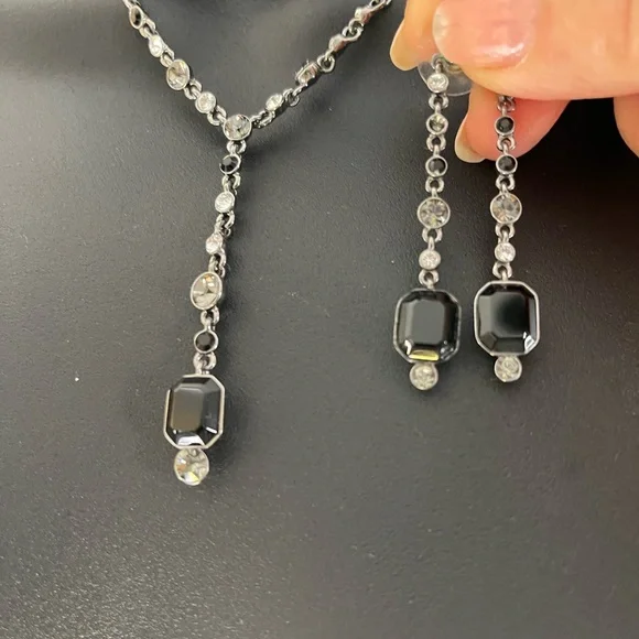 GIVENCHY necklace and earring set. EUC - Picture 1 of 8